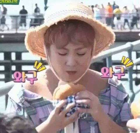 혜리와 박나래의 한입 차이 수준.gif | 인스티즈