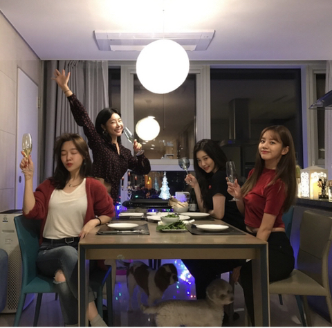 혜리 인스타에 올라온 걸스데이 완전체.jpg | 인스티즈