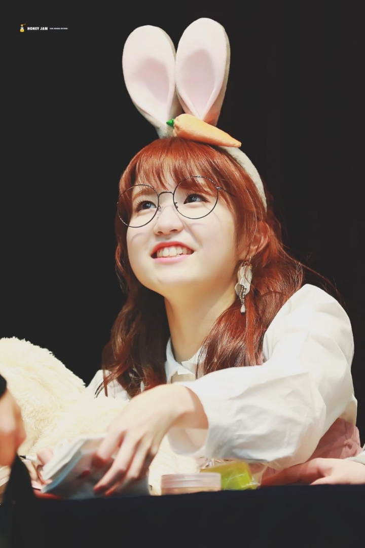 아이즈원)) 안경 히토미 단 두장 | 인스티즈