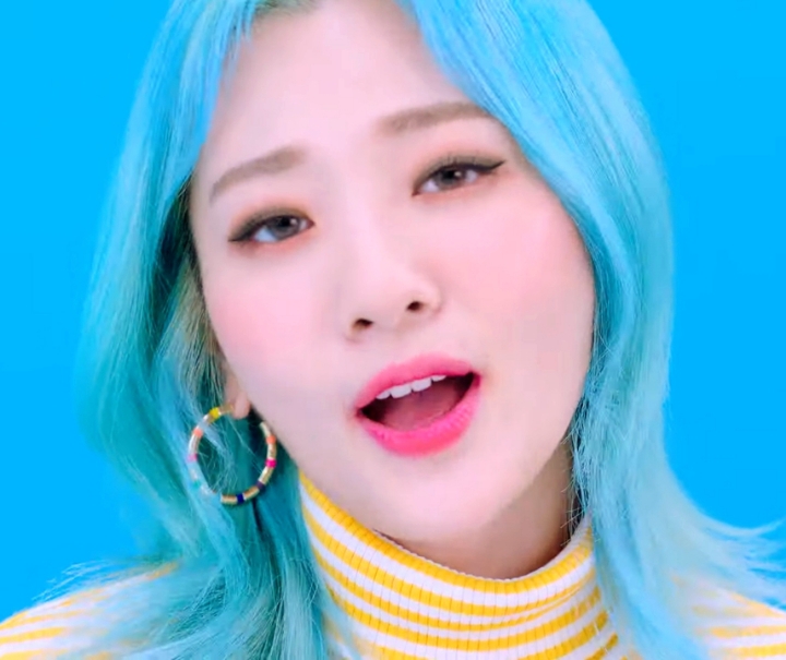 볼빨간사춘기 안지영 | 인스티즈
