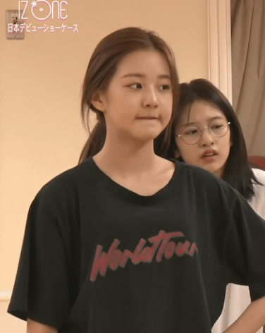 민낯은 귀여운 장원영.gif | 인스티즈