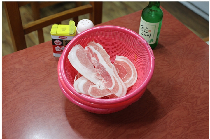 2인분 기본 6만원부터 시작하는 1인분에 2만원짜리 삼겹살.JPG | 인스티즈