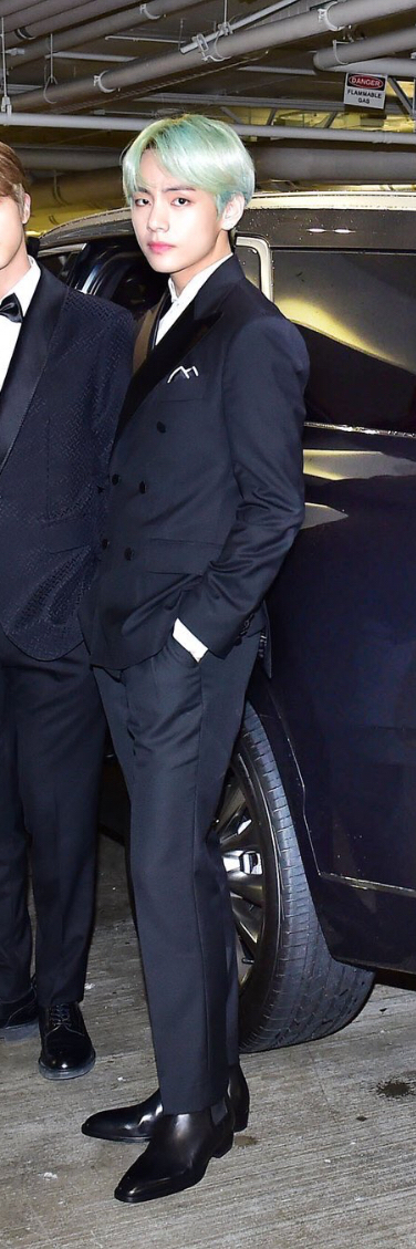 방탄소년단 뷔로 보는 머리색깔 | 인스티즈