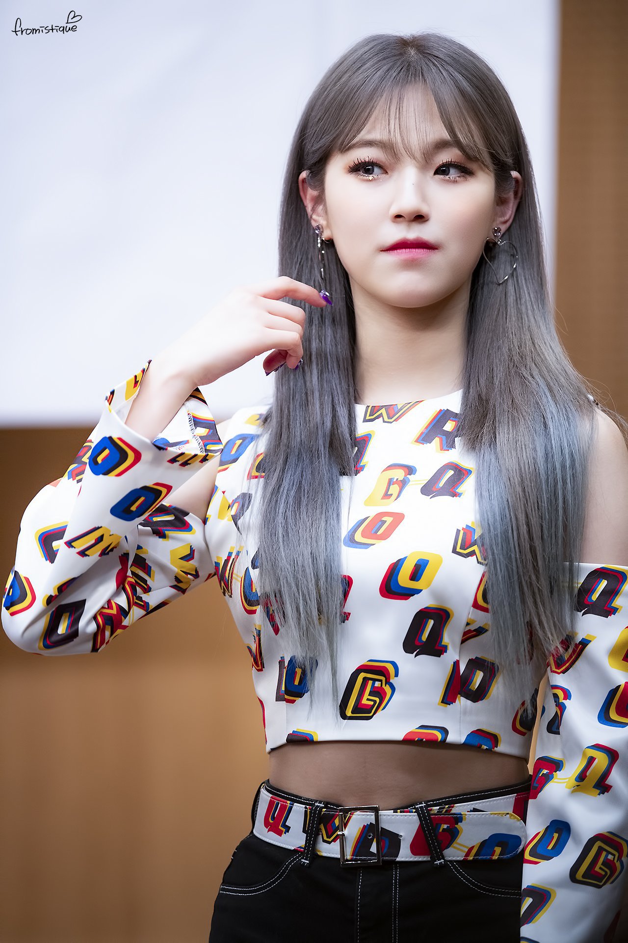 프로미스나인의 꿀깅이 막내 백지헌.jpgif | 인스티즈