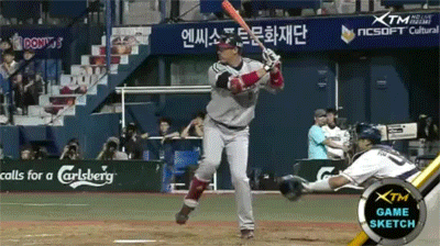 카메라 하나는 기똥차게 잘 쓰는 KBO 중계 수준.GIF | 인스티즈