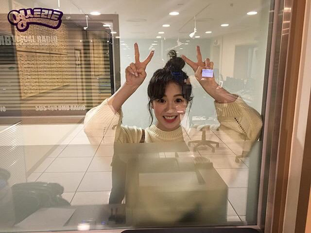 라디오 DJ가 된 레드벨벳 웬디.jpgif | 인스티즈