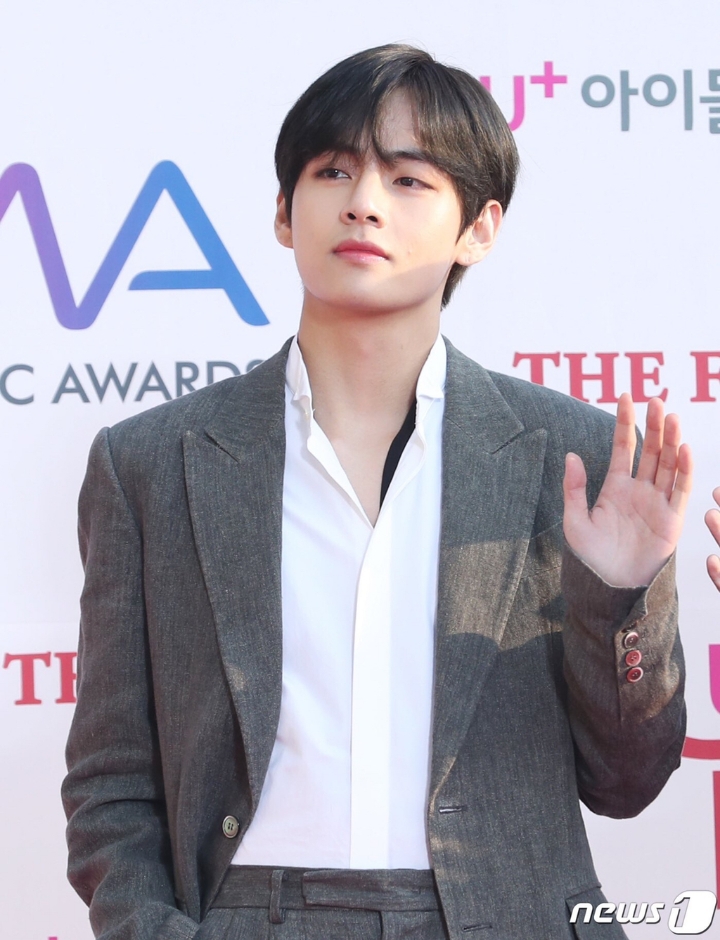 방탄소년단 뷔 무보정 | 인스티즈