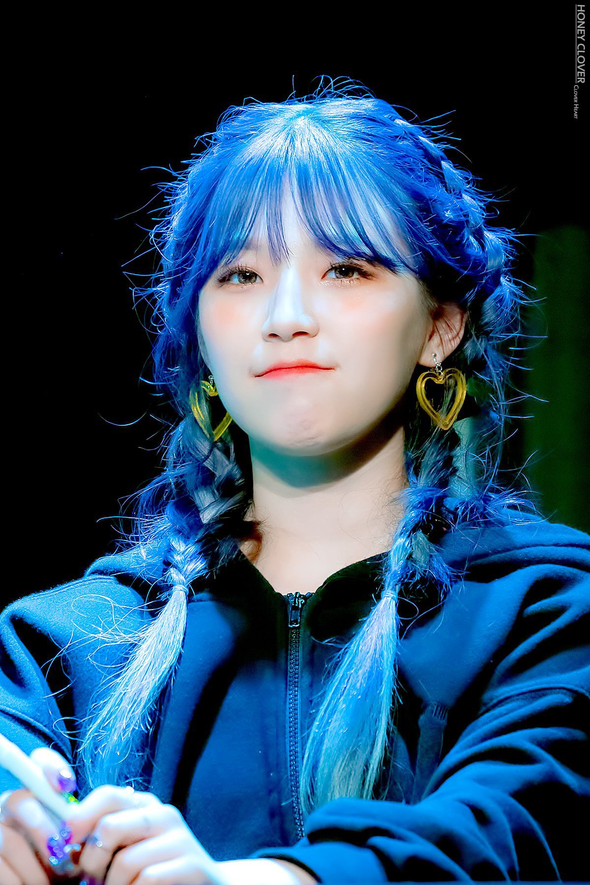 프로미스나인의 꿀깅이 막내 백지헌.jpgif | 인스티즈