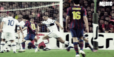 챔스 역사상 최고의 선방 중 하나.gif | 인스티즈