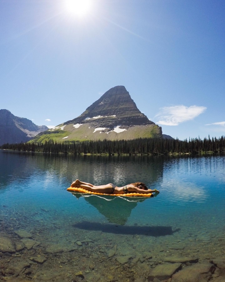 일광욕을 즐기는 여인 | 인스티즈