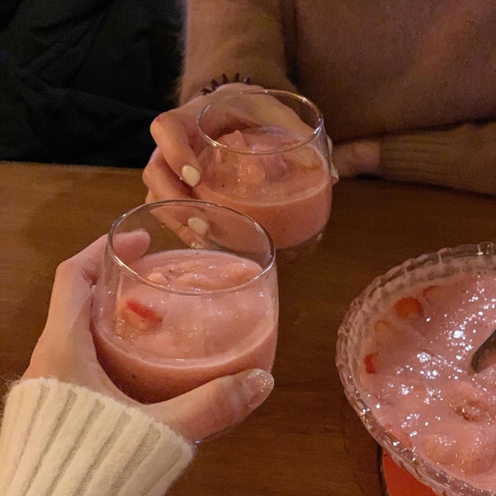 호프집에서 판다는 딸기막걸리.......jpg | 인스티즈