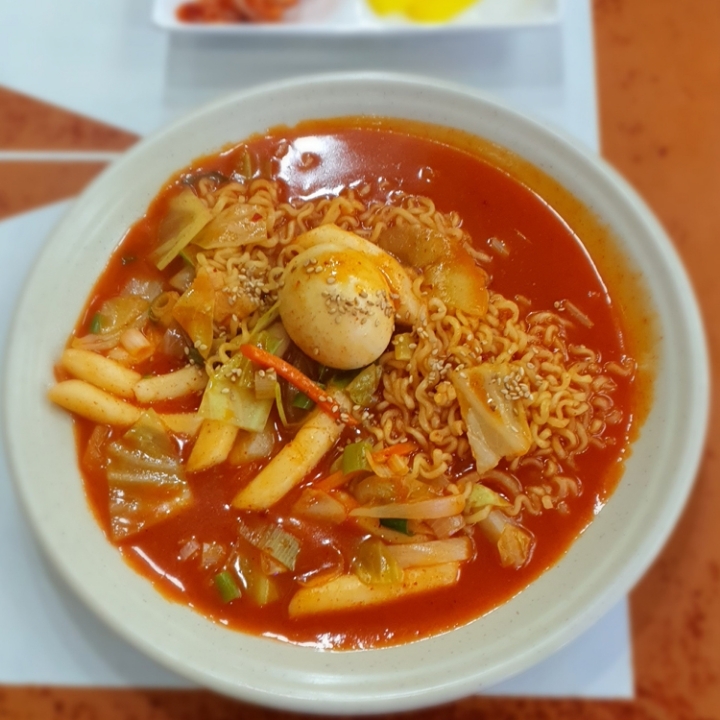 천국중에 천국 김밥천국으로 떠나보자....jpg | 인스티즈