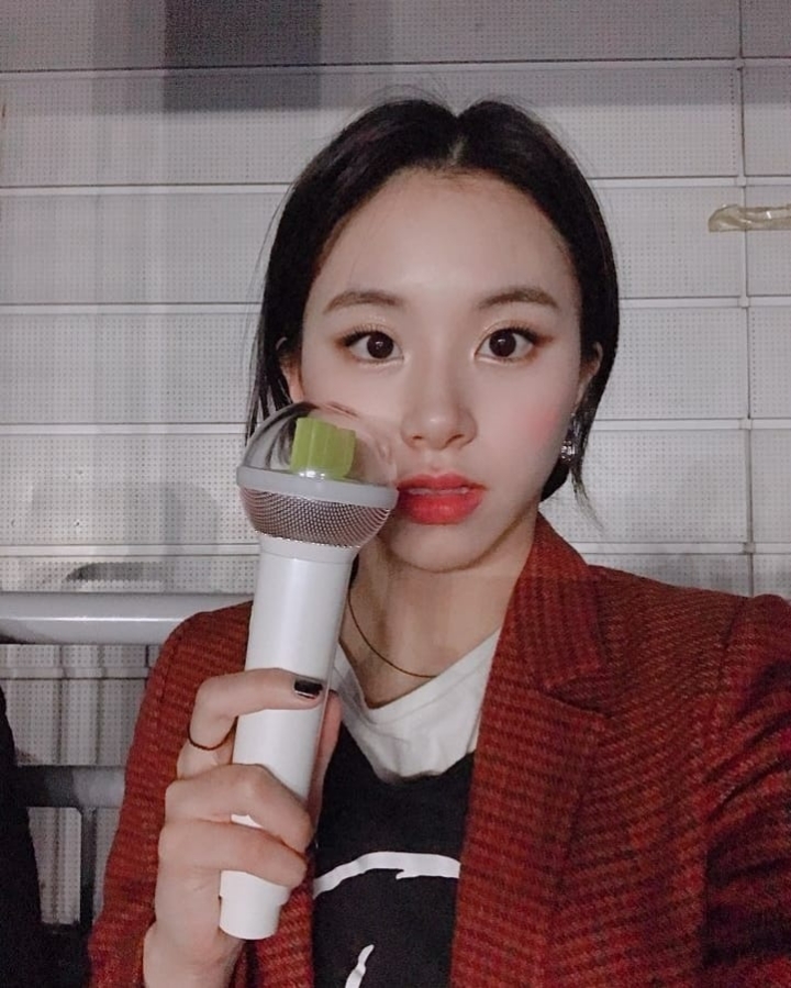 아이유 서울 일요일 콘서트에 온 연예인 .gif | 인스티즈