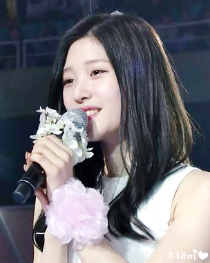 다이아 5주년 기념 우주에서 가장 청순하고 사랑스러운 정채연 님! | 인스티즈