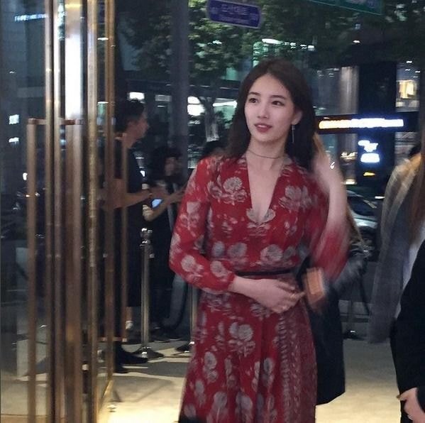 폰카로 찍은 수지 실물 | 인스티즈