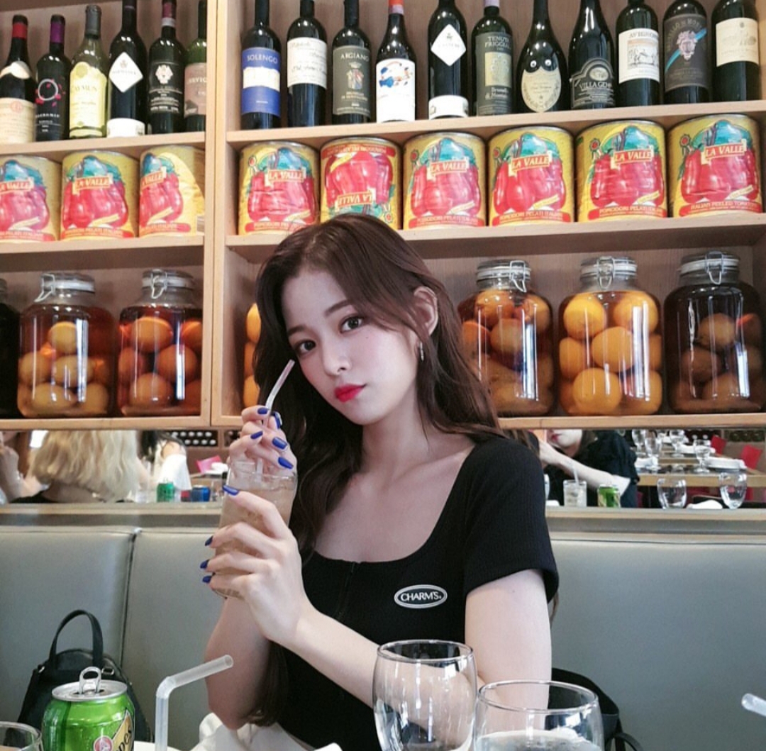 시원시원하게 생긴 프로미스나인 이채영 | 인스티즈