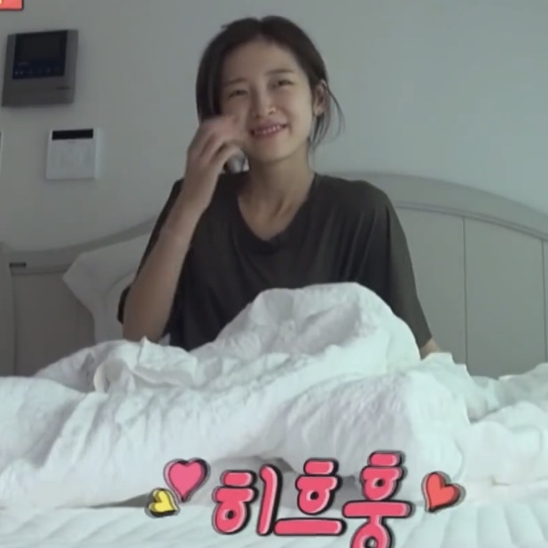 자다 일어난 OMG 아린.jpg | 인스티즈