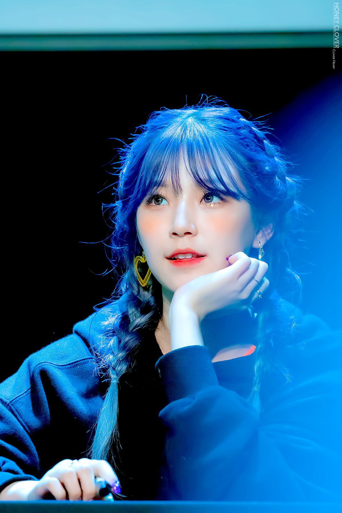 프로미스나인의 꿀깅이 막내 백지헌.jpgif | 인스티즈