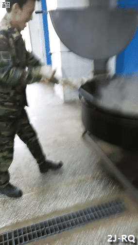 몸이 기억하는 예비군들의 실력.gif | 인스티즈