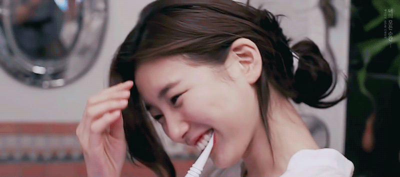 소개팅 하기전 재밋는 사진 본 수지 | 인스티즈