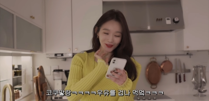 데뷔 후 10년 동안 쭉 50kg을 유지하고 있다는 강민경.jpg | 인스티즈