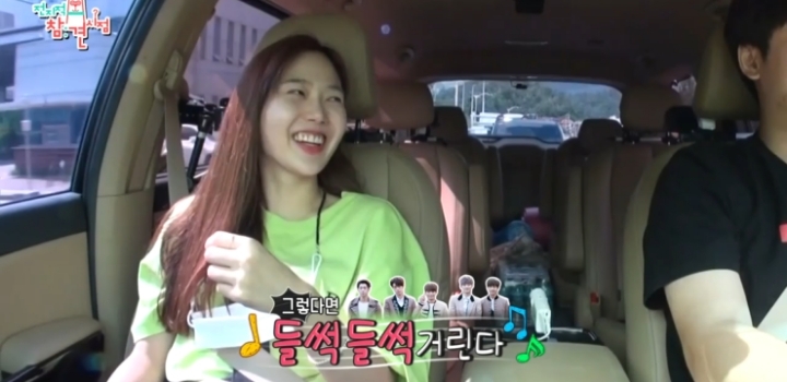 얼굴 표정 극명하게 차이 나는 오마이걸 매니저ㅋㅋㅋ.jpg | 인스티즈