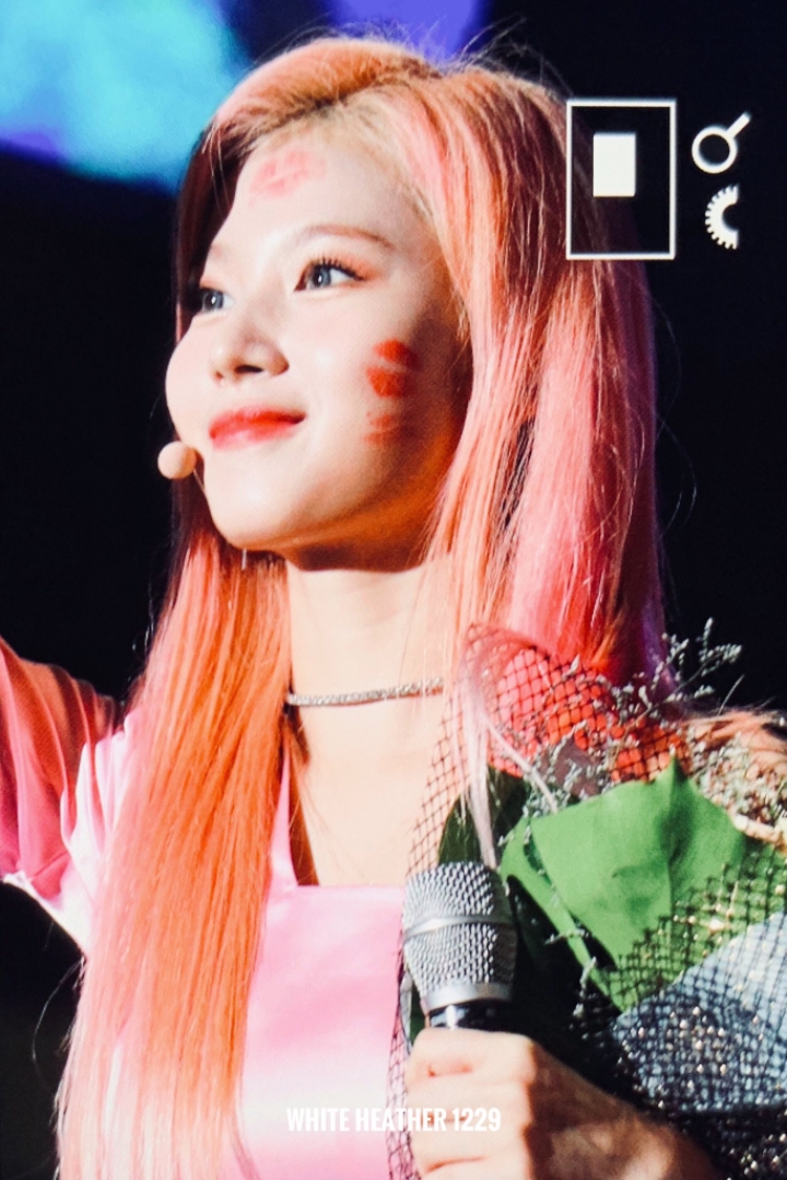 뽀뽀하는 트와이스 | 인스티즈