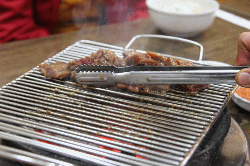 둘 중 한국 놀러온 외국인한테 먹이고 싶은 쪽은? | 인스티즈