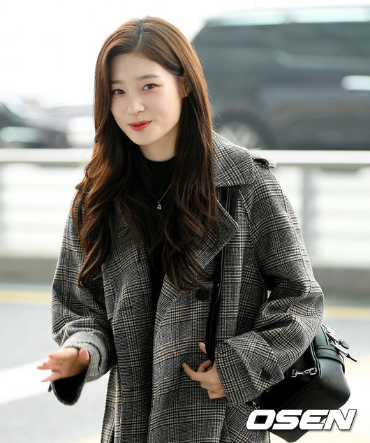 오늘자 인천공항 정채연 | 인스티즈