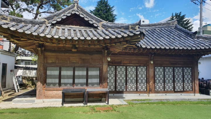 부산 데이트코스 고즈넉한 분위기의 정원이 있는 한정식집 | 인스티즈