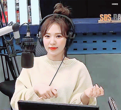라디오 DJ가 된 레드벨벳 웬디.jpgif | 인스티즈