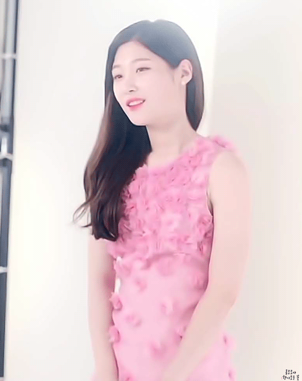 다이아 5주년 기념 우주에서 가장 청순하고 사랑스러운 정채연 님! | 인스티즈