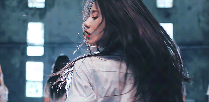 이달의 소녀 비주얼 센터.gif | 인스티즈