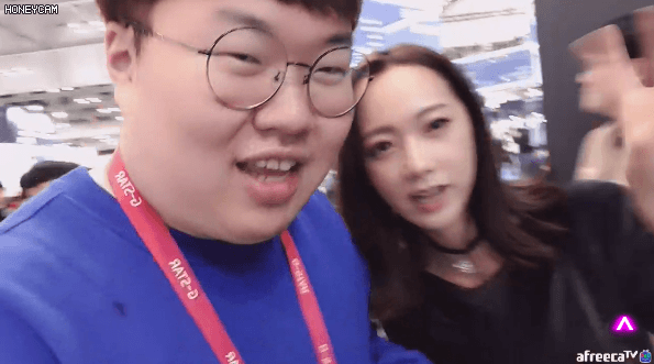 봉준 in 지스타2018 GIF | 인스티즈