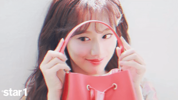 캠퍼스에 흔히 있을 것 같이 생긴 에이프릴 나은 | 인스티즈