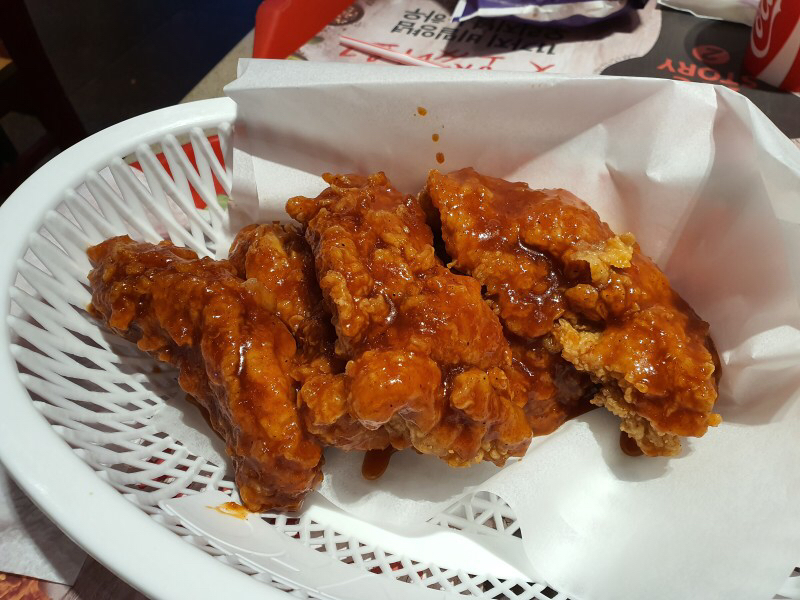 KFC 갓양념 블랙라벨치킨.jpg | 인스티즈