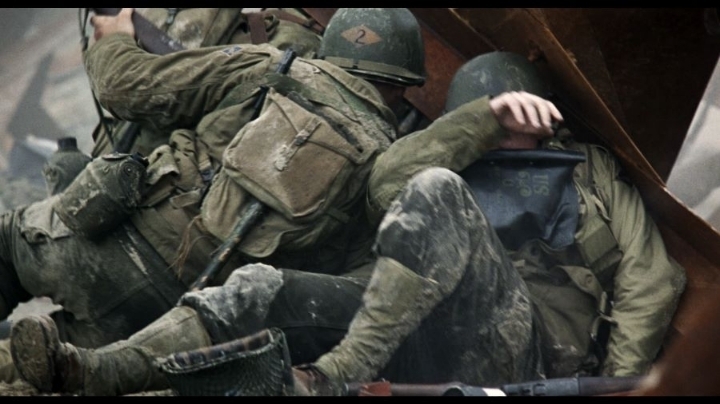 너무 리얼하게 만들어서 관객들의 트라우마를 건드린 영화 | 인스티즈