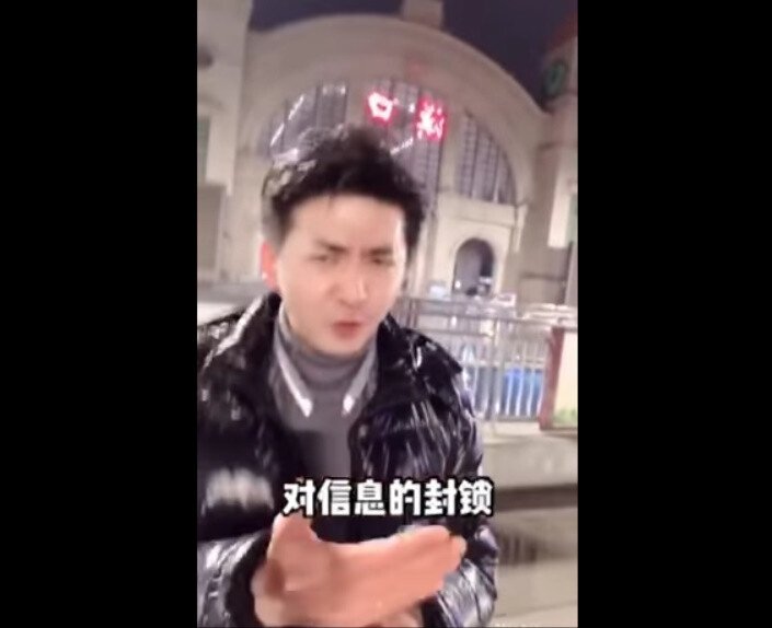 중국 우한 실태를 알리기 위해 위험을 무릅쓰고 현지로 찾아가서 보도하는 진짜 중국인 기자 | 인스티즈