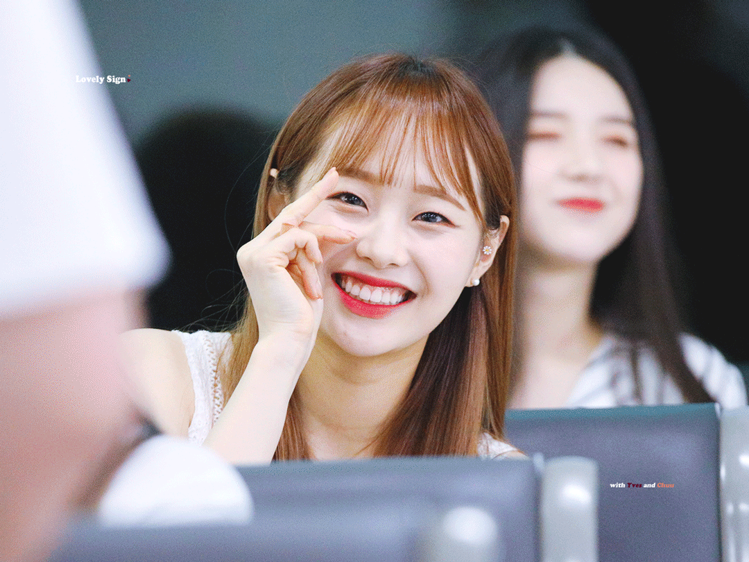 이달의소녀 츄.gif | 인스티즈