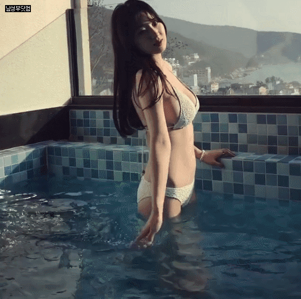 E컵모델 김우현.gif | 인스티즈