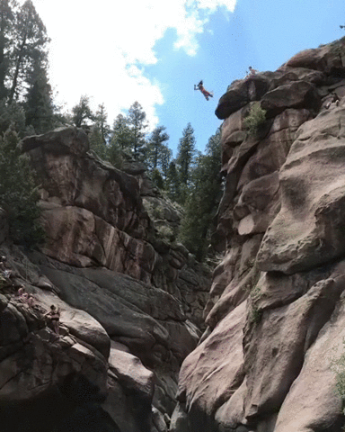 제정신이 아닌 강심장만 가능한 절벽 다이빙.gif | 인스티즈