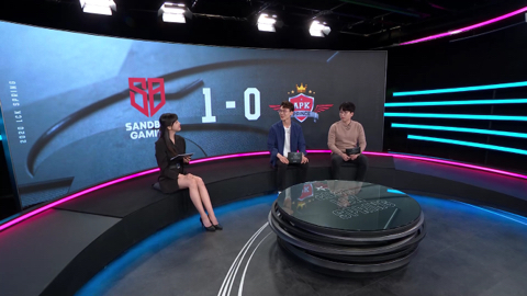 분석데스크에서 코커짓 하고 있는 김민아 아나운서 | 인스티즈