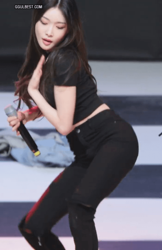 청하 눈빛 존나 섹시.gif | 인스티즈