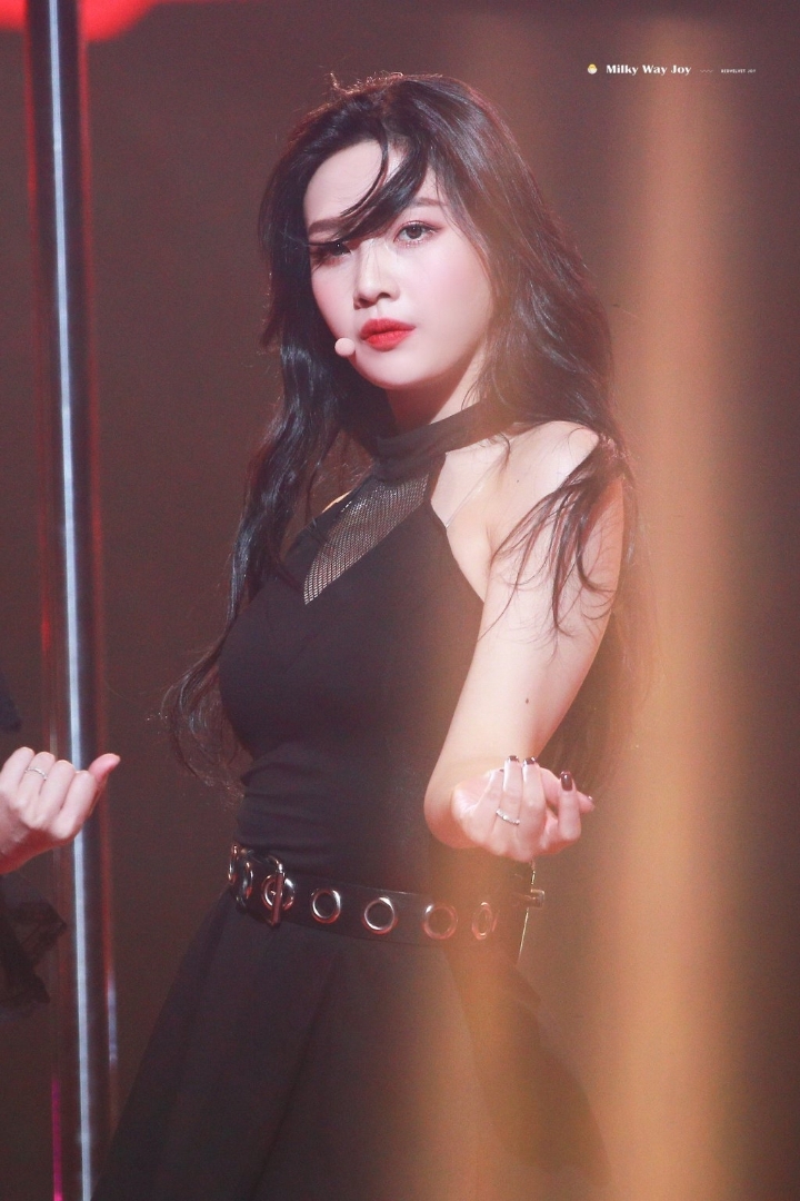 2020년 새해 첫 섹시다이너마이트 조이 | 인스티즈