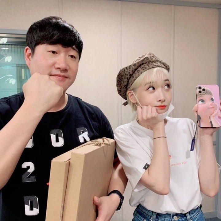 놀려먹다가 러블리즈 지애한테 뚜까맞는 배성재.gif | 인스티즈