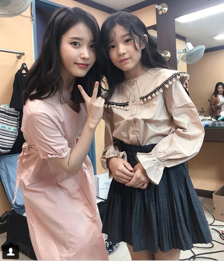 아이유 서울 일요일 콘서트에 온 연예인 .gif | 인스티즈