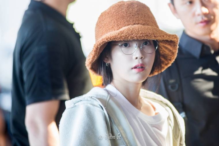 방콕에 입국하는 아이유 | 인스티즈