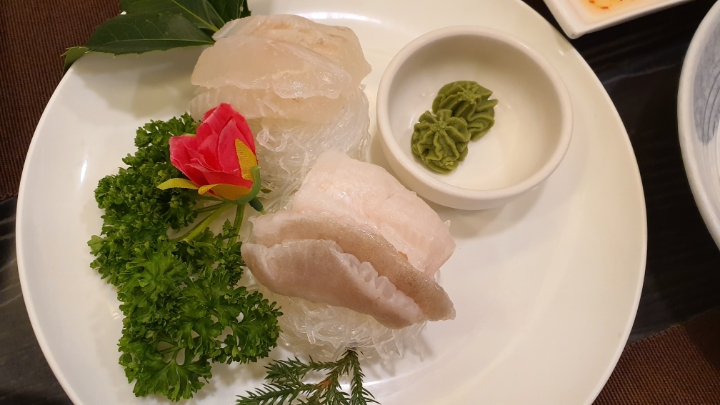 부산 데이트코스 고즈넉한 분위기의 정원이 있는 한정식집 | 인스티즈