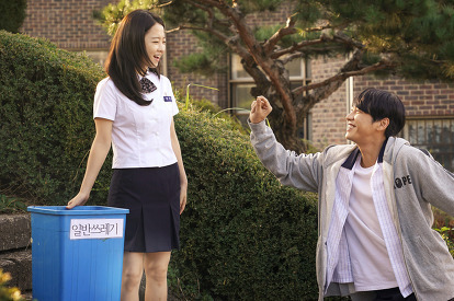 나이가 차서 이제 교복연기는 무리일 거라는 박보영.jpgif | 인스티즈