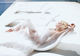 디올 조이 광고에서 제니퍼로렌스 | 인스티즈